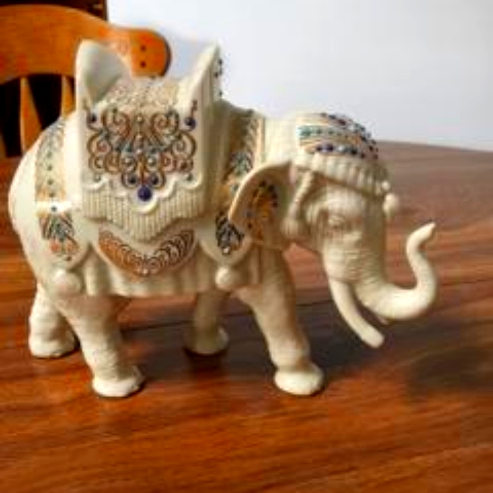 Lenox China Jewels Collection Nativity Elephant